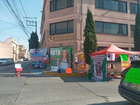 Manifestantes exigen cambios en la Comisión Estatal de Derechos Humanos de San Luis Potosí