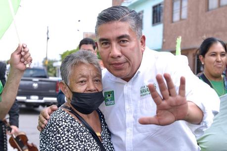 Juan Manuel Navarro sigue recorriendo las calles de Soledad