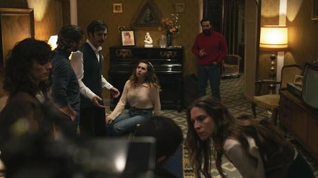 Solos en la noche (España, 2024) Solos en la noche (España, 2024)