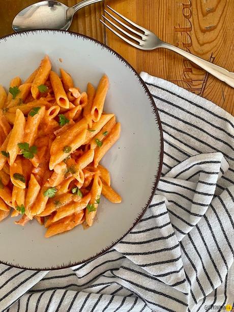 Penne al baffo, una simple receta de pasta cremosa que haremos en 20 minutos