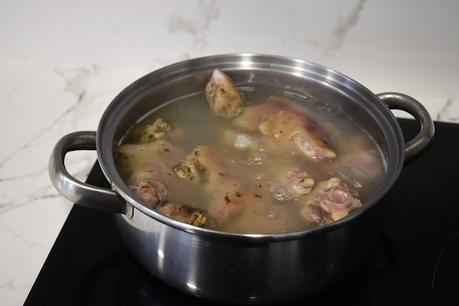 Pies de cerdo en salsa Pies de cerdo en salsa