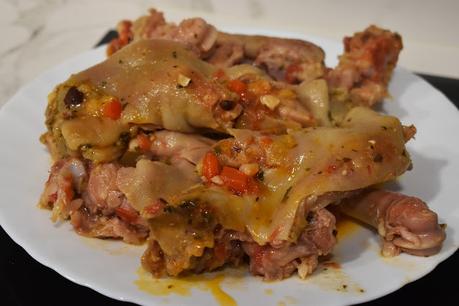 Pies de cerdo en salsa Pies de cerdo en salsa