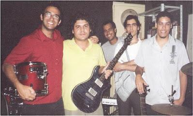 Ávora di Carlla - O Velho, a Carne e a Psicodélica Árvore do Imaculado Ventre da Terra (2010)