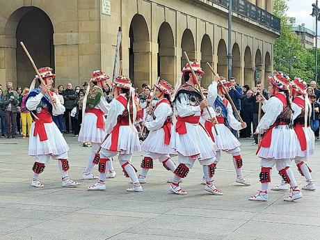 DÍA INTERNACIONAL DE LA DANZA