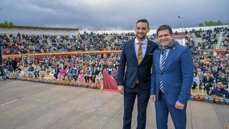 Valverde felicita a los pedroteños por preservar una fiesta «tan ancestral» como el Mayo Manchego