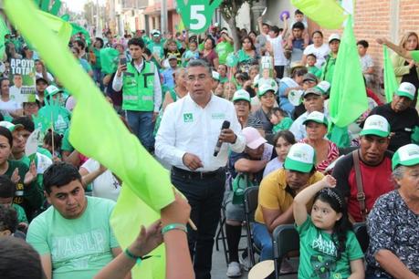 Juan Manuel Navarro se compromete a potenciar programas juveniles en Soledad de Graciano Sánchez