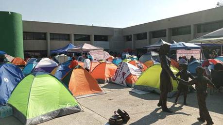 Maestros de secundaria en San Luis Potosí exigen igualdad salarial tras años de disputas legales
