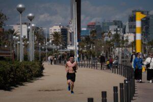 Las temperaturas suben este sábado hasta los 29ºC en una jornada en la que Galicia estará en aviso por tormenta y olas