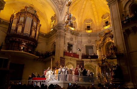 El Teatro del Misteri d´Elx: Dónde y Cómo se Representa