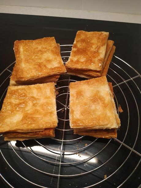 mil hojas Milhojas con dulce de leche