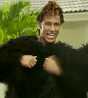 Neymar se disfraza de gorila