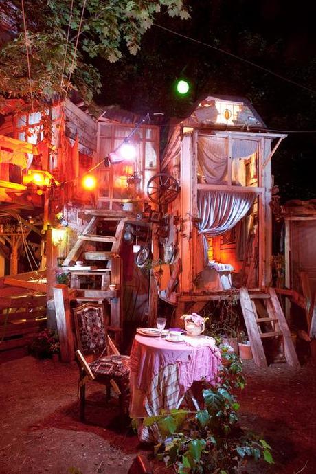 JUGANDO A CASITAS...