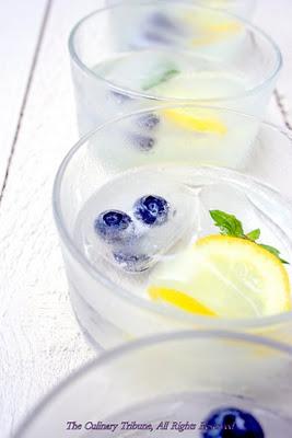 CUBITOS DE HIELO DIFERENTES