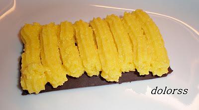 Mil hojas de chocolate con crema de naranja