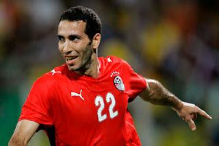 Los egipcios Aboutrika, Barakat y Moteab dejan el fútbol después de la catástrofe de Port Said