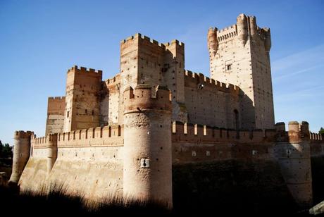 Descubre el Castillo de La Mota: experiencia, horarios, precios y fotos