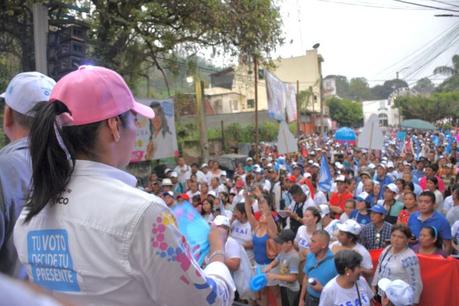 Vero Rodríguez apuesta por la equidad y el reconocimiento en su recorrido por la Huasteca Sur