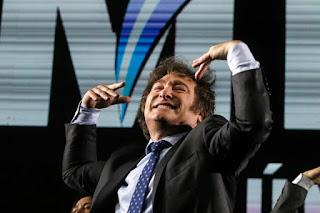 Obsecuencia externa, oscuridad interna Obsecuencia externa, oscuridad interna