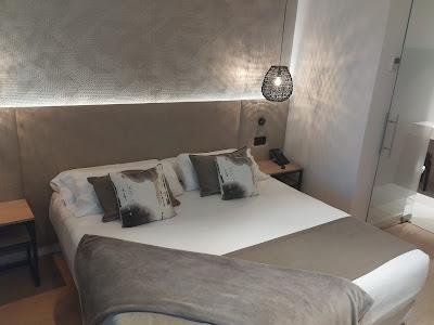 HOTEL COSTABELLA (GIRONA)