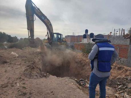 Interapas aborda reparación de drenaje colapsado en la colonia Los Silos