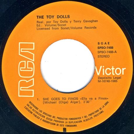 dolls -She goes finos (Ella finos) 1985