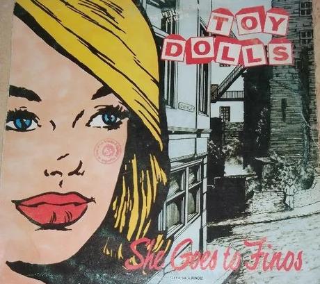 dolls -She goes finos (Ella finos) 1985