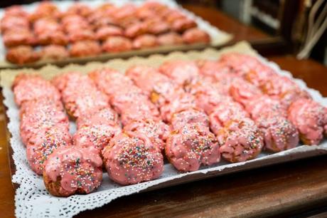 Cinco pastelerías emblemáticas para tomar ‘otras’ rosquillas madrileñas