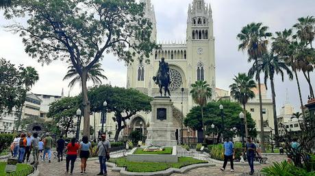ECUADOR :  GUAYAQUIL Y EL BARRIO DE PEÑAS