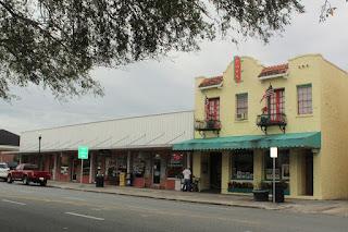La carretera a su paso por Dade City