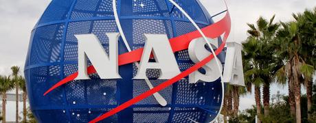 A la entrada del Kennedy Space Center