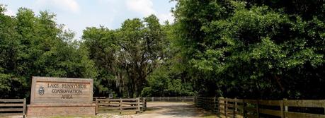 Entrada al Lake Runnymede Conservation Area en la Rummell Road Entrada al Lake Runnymede Conservation Area en la Rummell Road