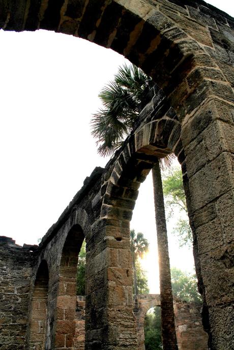 En las ruinas del Cruger DePeyster Sugar Mill