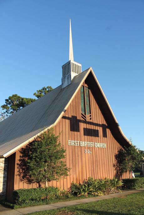 Iglesia en la SR 415