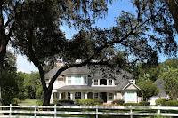 Casas en la CR 13 frente al río Casas en la CR 13 frente al río