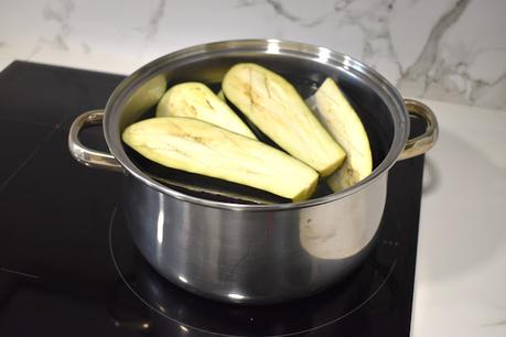 Berenjenas rellenas de pollo y verduras
