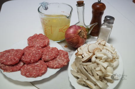 Hamburguesas con salsa de champiñones Hamburguesas con salsa de champiñones