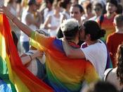 Barcelona prepara para fiesta LGTBI llena color diversidad Plaza Catalunya