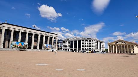 BIELORRUSIA: PRIMERAS IMPRESIONES DE MINSK BIELORRUSIA: PRIMERAS IMPRESIONES DE MINSK