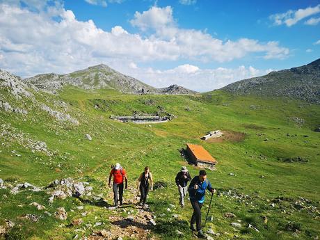 Moncuevo, Gamonal y recorrido por el norte del Aramo Moncuevo, Gamonal y recorrido por el norte del Aramo