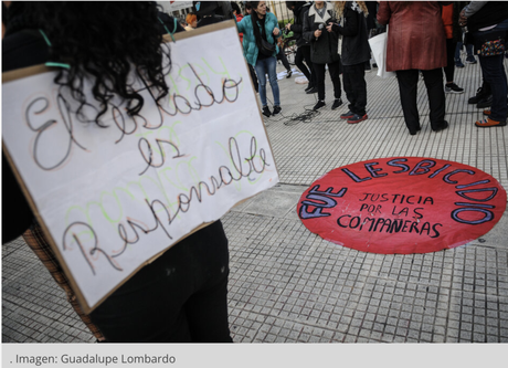 Odio & LGTBIFobia // Salir a la calle contra el odio y el miedo que paraliza El Congreso fue el punto de movilización por los lesbicidios en Barracas Odio & LGTBIFobia // Salir a la calle contra el odio y el miedo que paraliza El Congreso fue el punto de movilización por los lesbicidios en Barracas