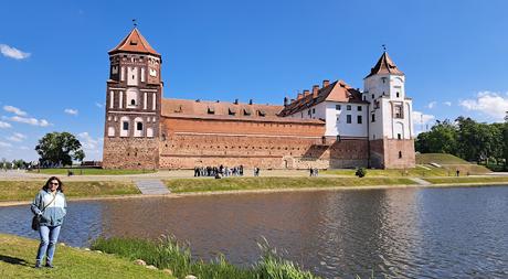 LOS CASTILLOS DE MIR Y NIASVIZN LOS CASTILLOS DE MIR Y NIASVIZN