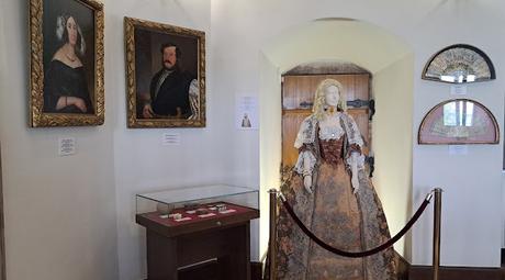 LOS CASTILLOS DE MIR Y NIASVIZN LOS CASTILLOS DE MIR Y NIASVIZN