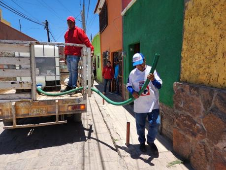 Interapas implementa “Operativo San Miguelito” para asegurar suministro de agua en el barrio de San Miguelito