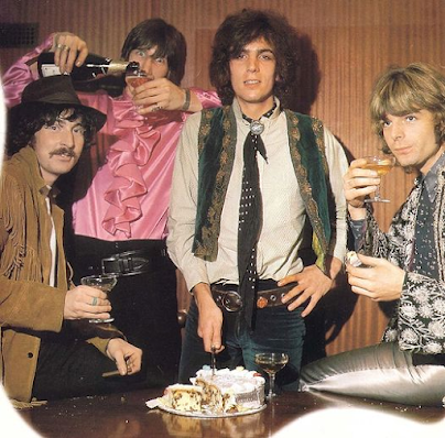 Efemérides del Rock y Heavy Metal: Que pasó un 18 de Mayo