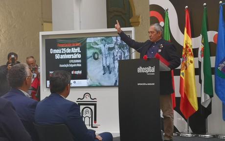 Autoridades políticas, miembros de la Asociación Salgueir... Autoridades políticas, miembros de la Asociación Salgueir...