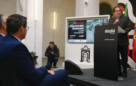 Autoridades políticas, miembros de la Asociación Salgueir... Autoridades políticas, miembros de la Asociación Salgueir...