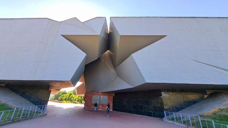 BIELORRUSIA: LA FORTALEZA DE BREST BIELORRUSIA: LA FORTALEZA DE BREST