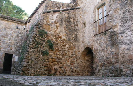 Edén en Lladó, Girona
