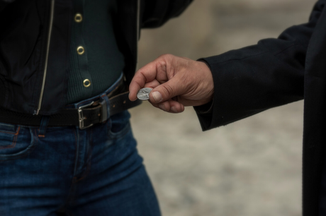 ’30 monedas’. La serie de Alex de la Iglesia en HBO ofrece una descomunal orgía de terror puro y libre