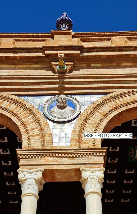 El Parque María Luisa de Sevilla: Plaza de España (II)